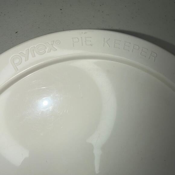 Vintage Pyrex Pie Keeper 9" Hinged Lid Clam Shell Plastic Transport Container - Picture 5 of 8